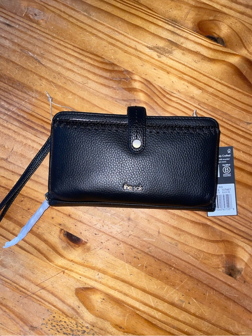 The Sak Iris Convertible Crossbody Black Leather Wallet NWT